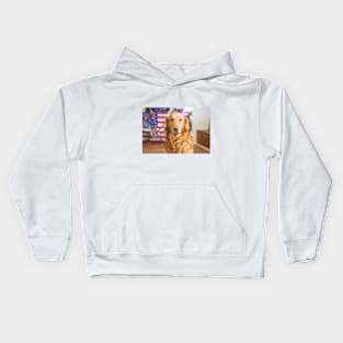 The most beautiful Golden Retriever. Kids Hoodie